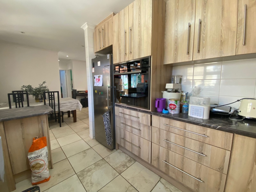 To Let 2 Bedroom Property for Rent in Table View Western Cape